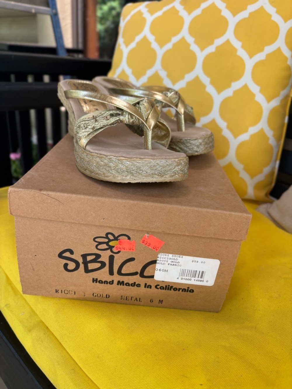 Sbicca Metallic Gold Wedge Thong Sandals
